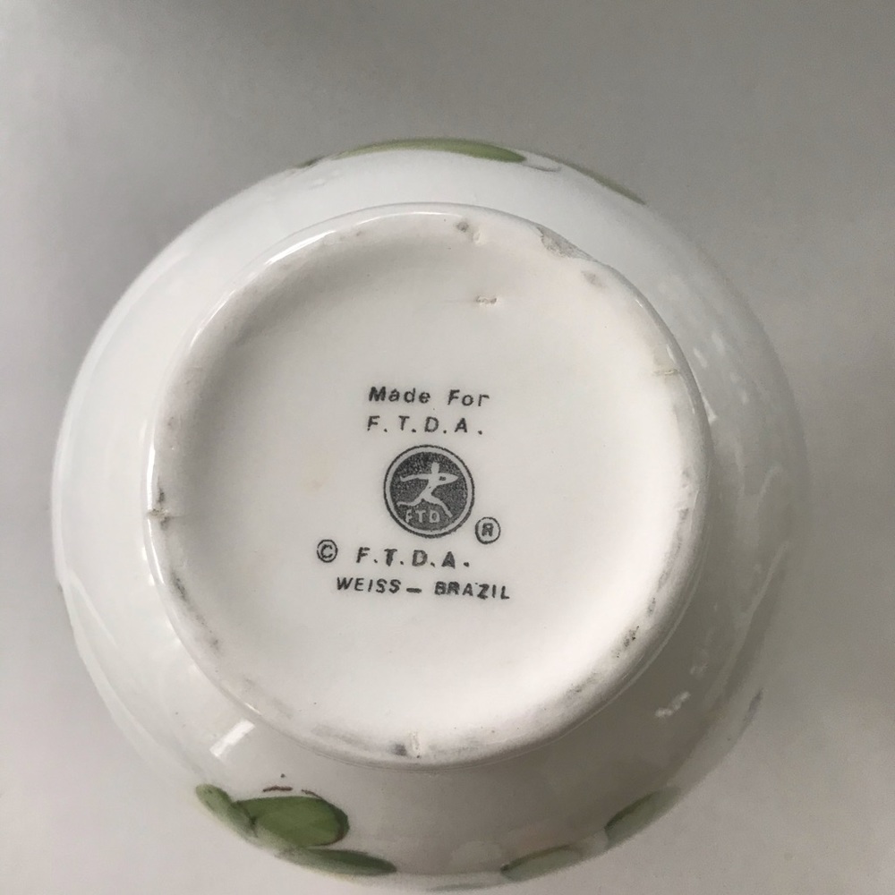 Made in Italy hand painted FTD vase - Picture 10 of 13